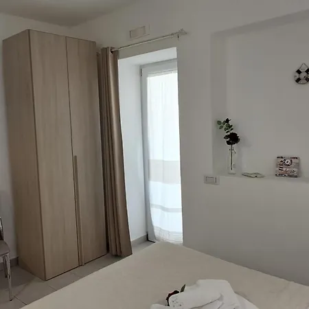 בית הארחה Al Mare Da Francesca אולביה