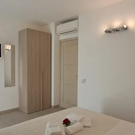 בית הארחה Al Mare Da Francesca 3*