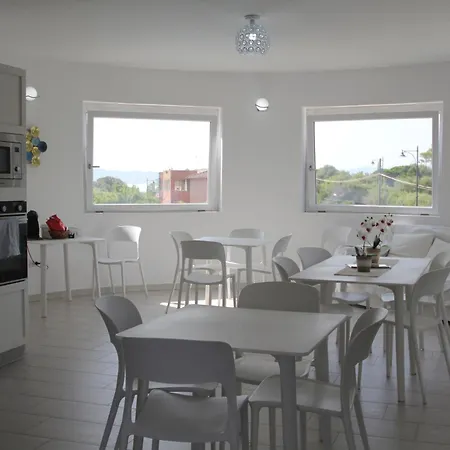 Al Mare Da Francesca 3* 奧爾比亞