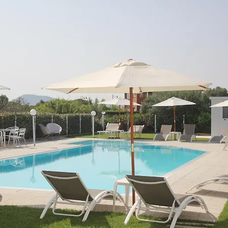 Al Mare Da Francesca בית הארחה 3*